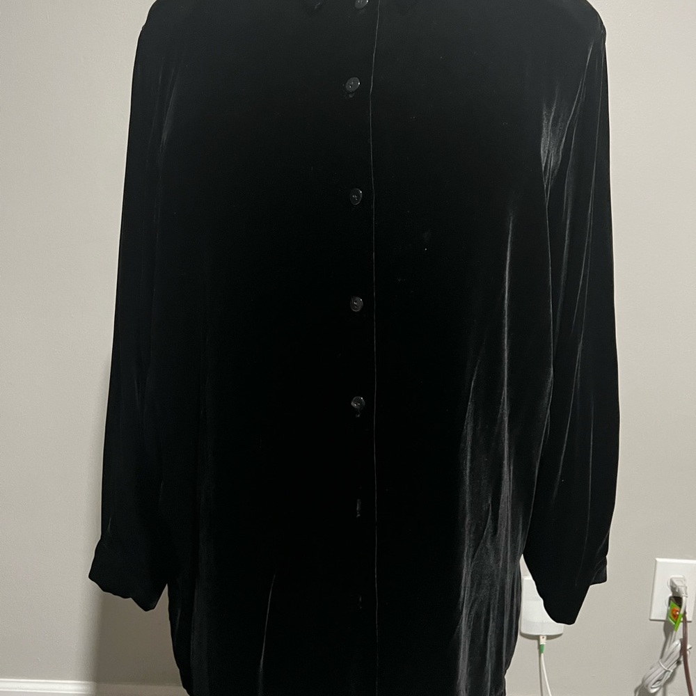 Plus Size Top - Picture 4 of 6